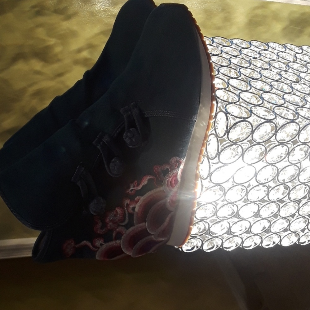 Demin Embroidered kicks - Picture 2 of 8
